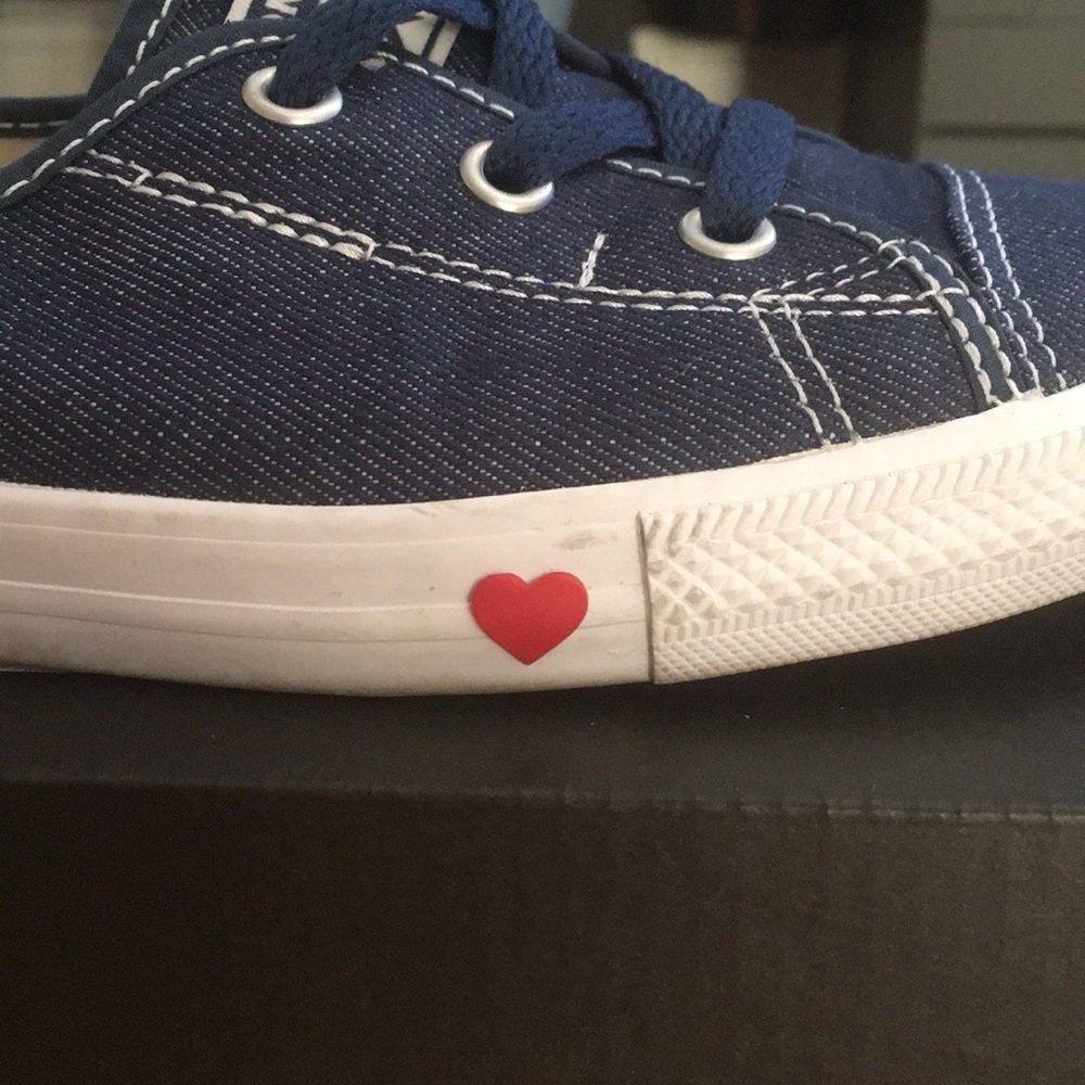 Used Converse ballet lace slip